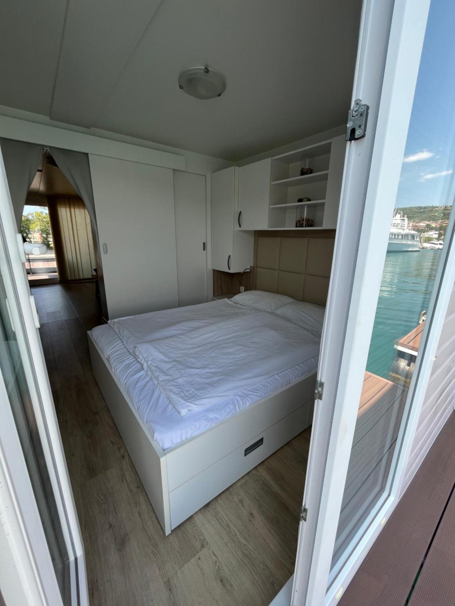 Marina Luxury Houseboat Lace Portorose Esterno foto