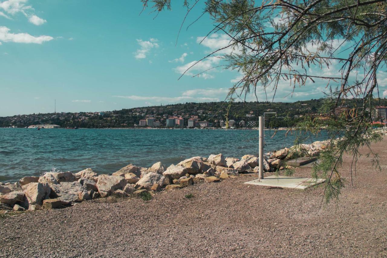 Marina Luxury Houseboat Lace Portorose Esterno foto